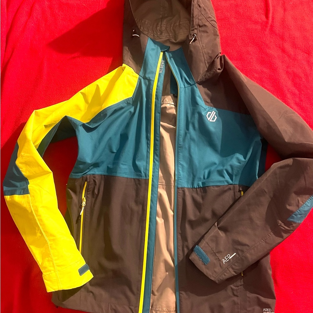 Dare2b Ultralight waterproof rain jacket